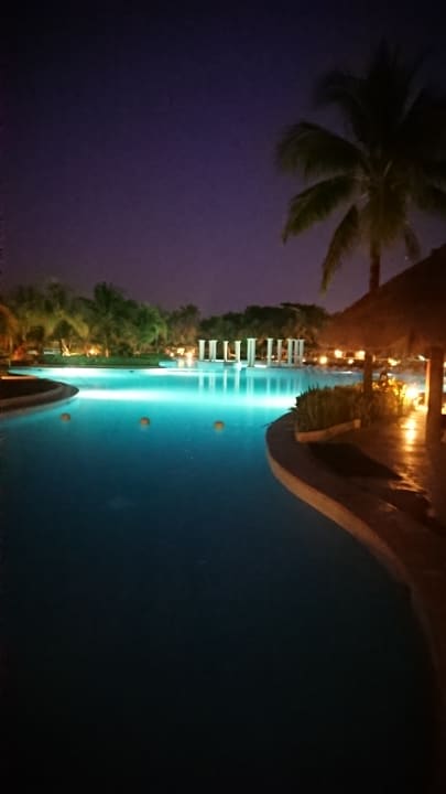 Pool Grand Palladium Kantenah Resort & Spa