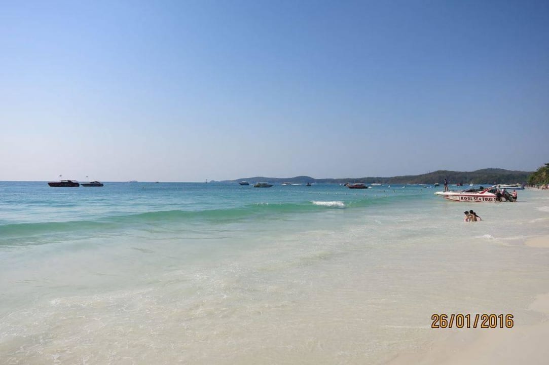 Strand vor dem Hotel Sai Kaew Beach Resort