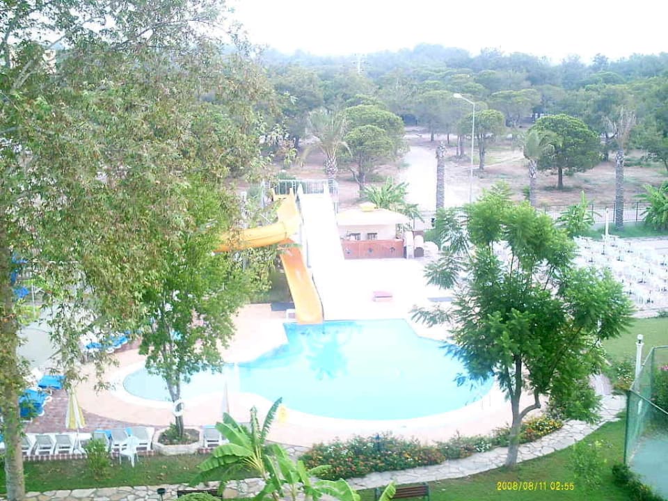 Pool von der Anlage im Hinterhof Bieno Club Venüs Hotel &Spa