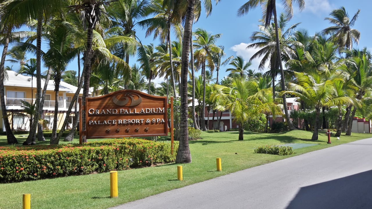 Gartenanlage Hotel Grand Palladium Palace Resort, Spa & Casino