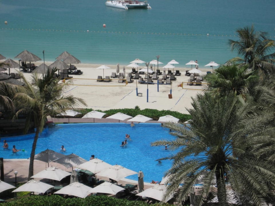 Zimmerausblick Le Meridien Mina Seyahi Beach Resort & Waterpark