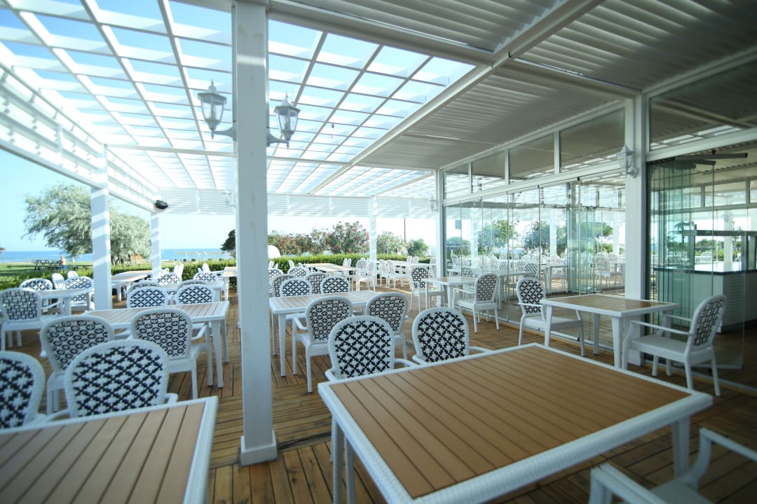 Strand Glamour Resort & Spa