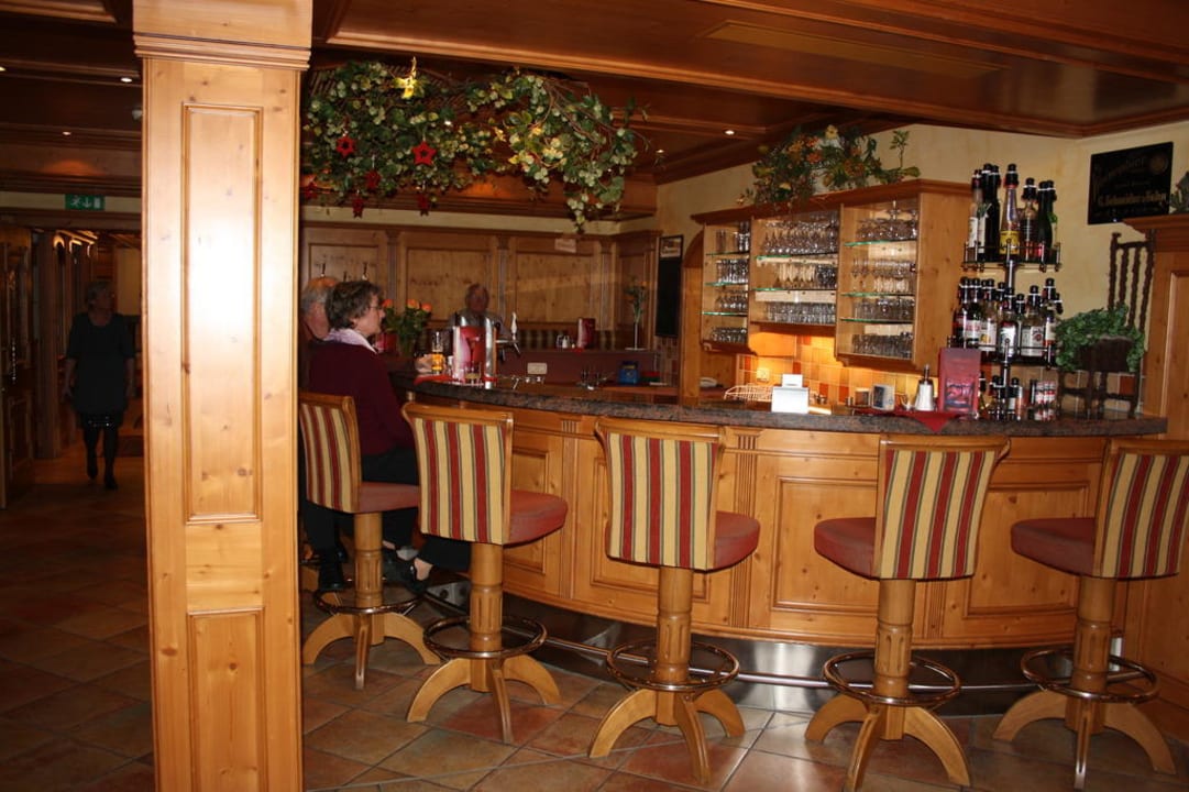 Bar im Platzlhof Platzlhof - Mein Hotel im Zillertal