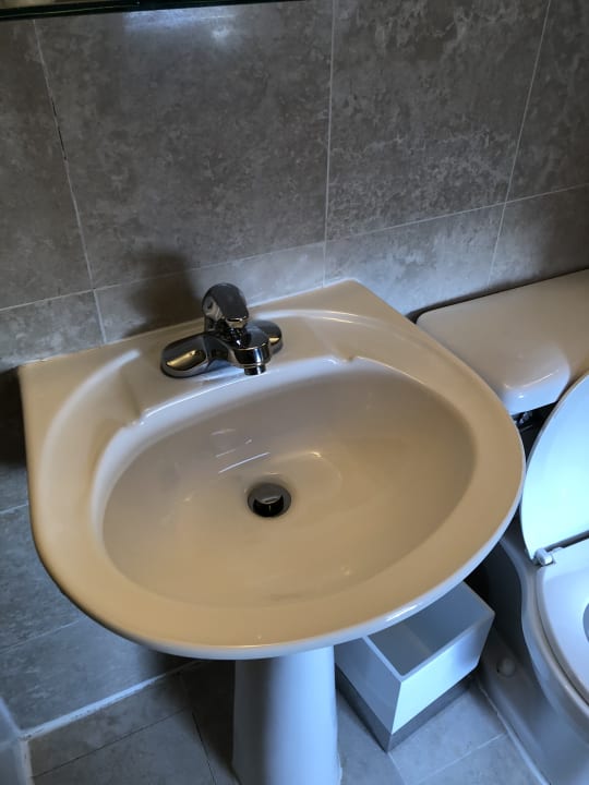 Zimmer Park West Hotel