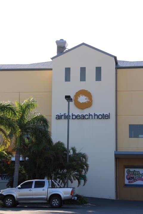 Außenansicht Hotel Airlie Beach