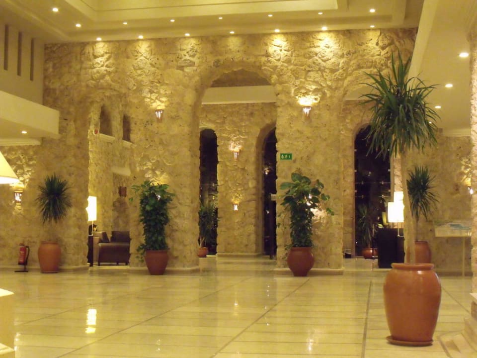 Hoteleingang Pickalbatros Citadel Resort