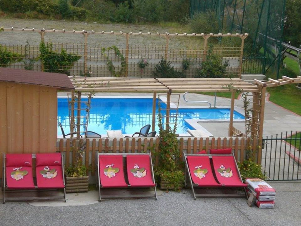 Ausblick auf den Pool Hotel Schwengerer