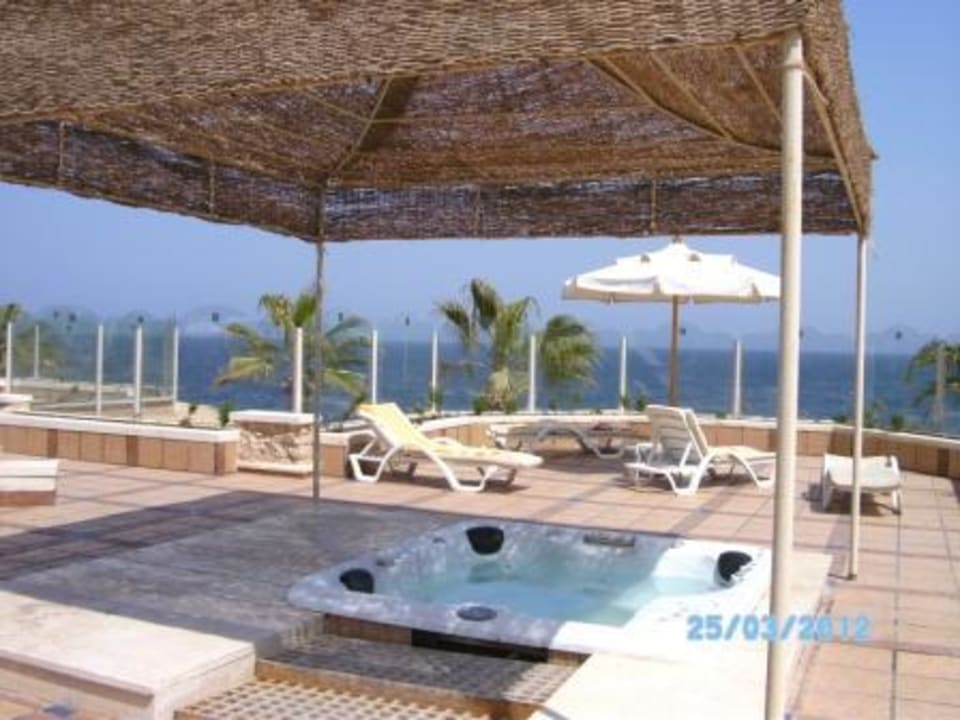 Jacuzzi am kleinen Pool Pickalbatros Citadel Resort