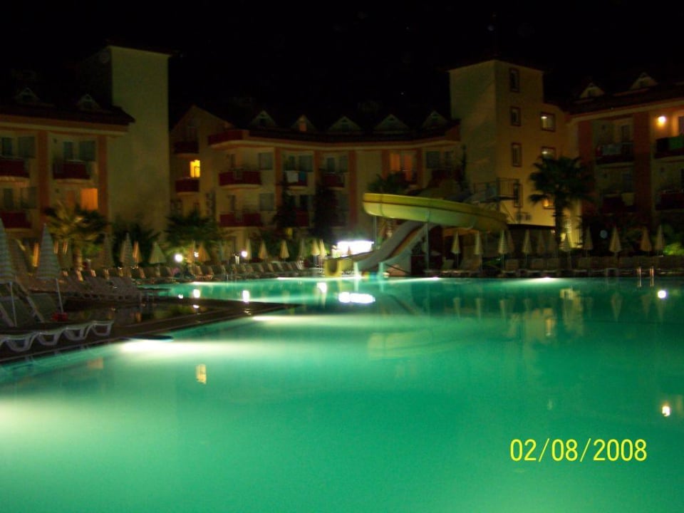 Orpheus Park bei Nacht Hotel Orfeus Park