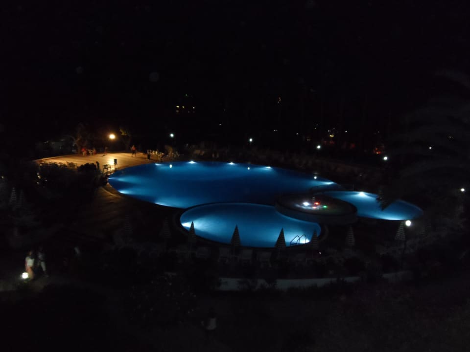 Výhlad z 2. poschodia, z našej izby Top Hotel