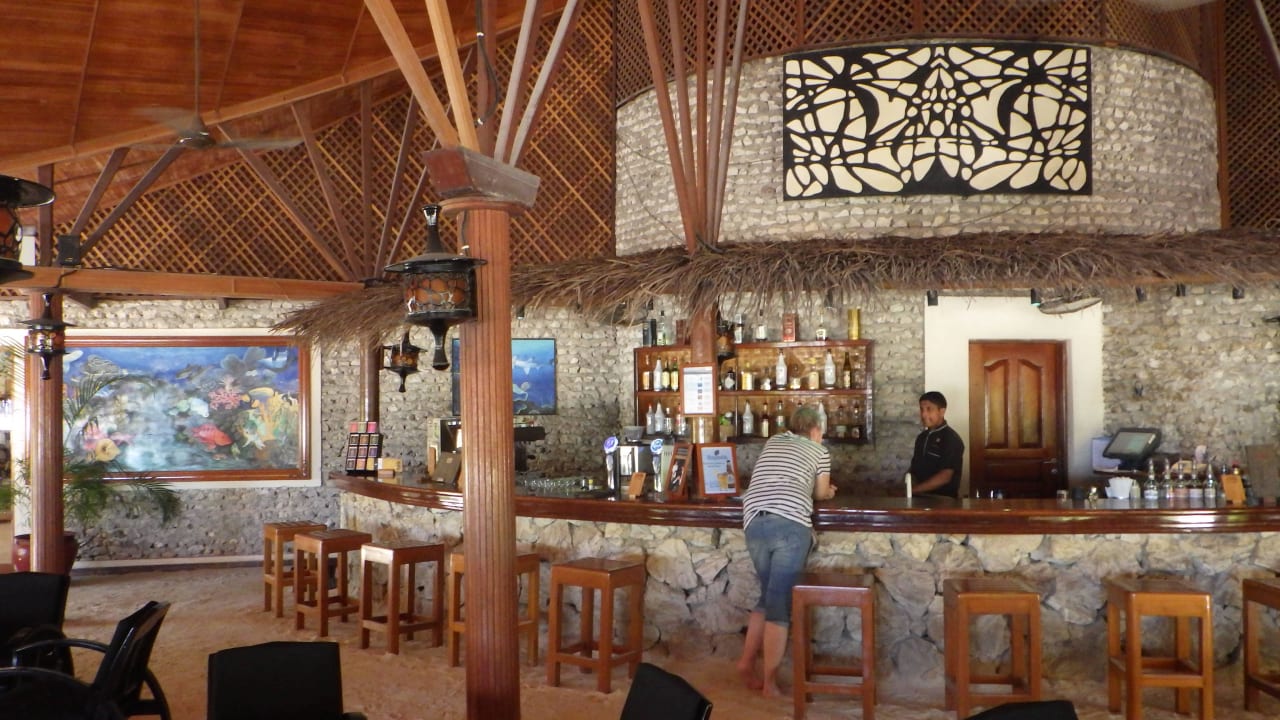 Akiri Bar Kuredu Island Resort & Spa