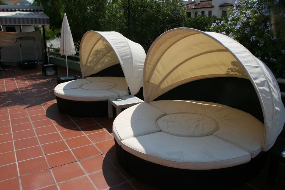 Leżanki na basenie Elite World Kuşadası