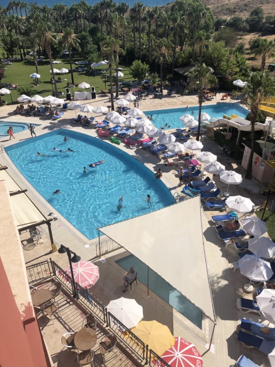 Pool Royal Atlantis Beach Hotel