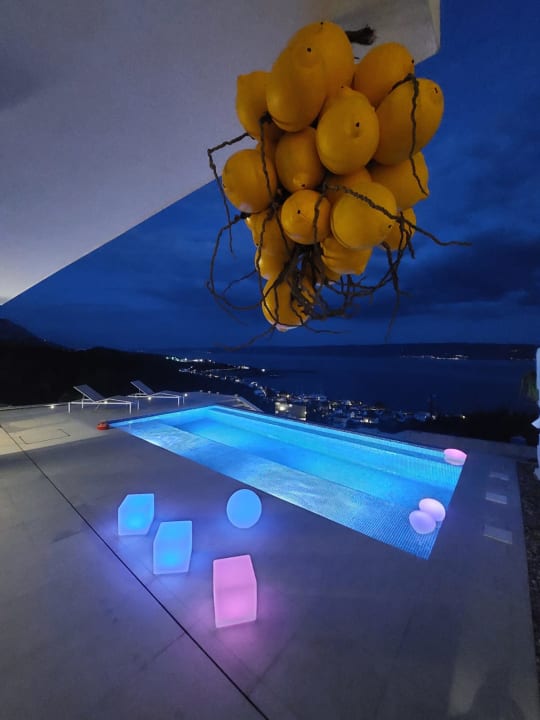 Pool Boutique Villa Fay Croatia, heated Pool, Jacuzzi, Seaview near Split and Omis