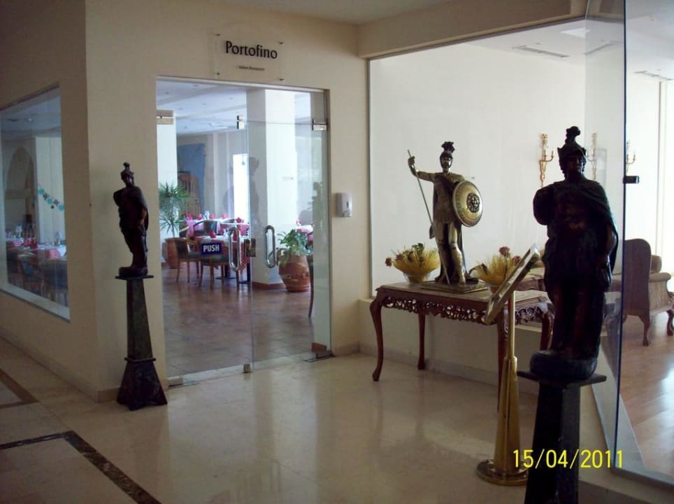 Eingang zum "Italiener" Imperial Shams Abu Soma