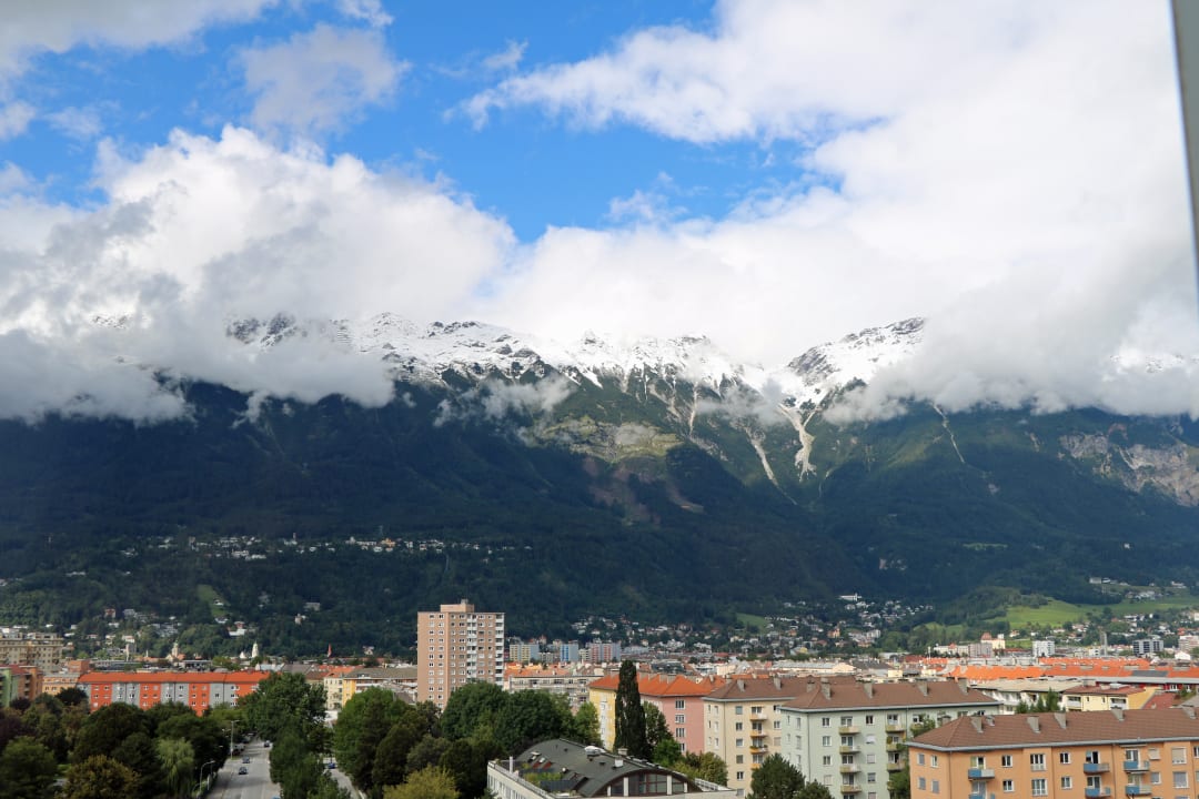 Ausblick Hilton Garden Inn Innsbruck Tivoli