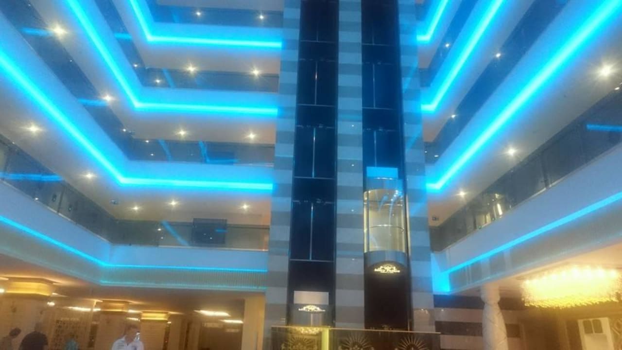 Eingangsbereich  Mary Hotel Side