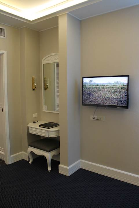 Zimmer Hotel Windsor Suites & Convention