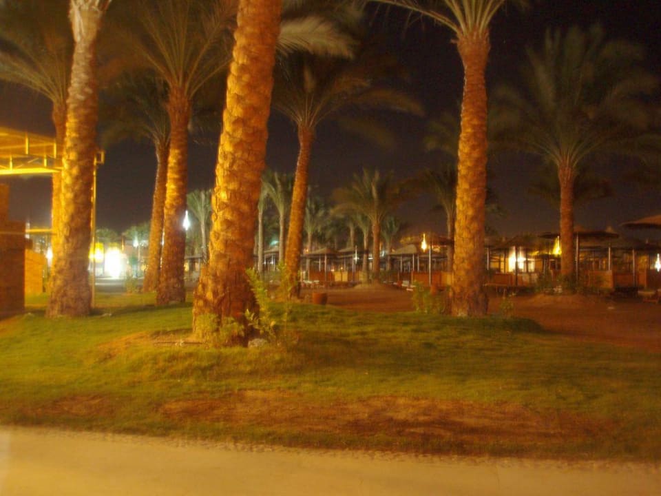 Nachtaufnahme Mirage Bay Resort & Aqua Park