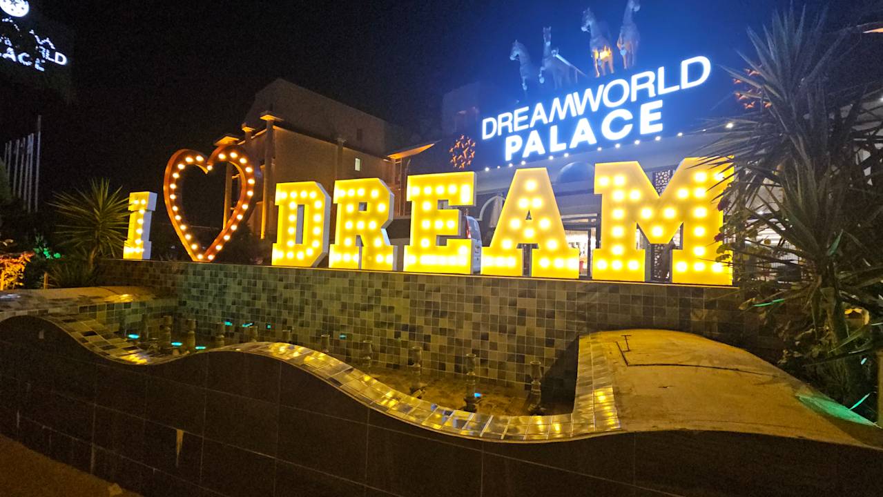 Außenansicht Dream World Palace Hotel