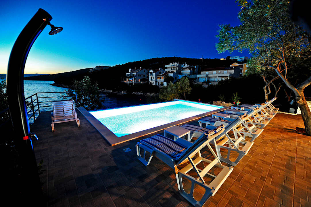 Pool Ferienhaus Jadranka