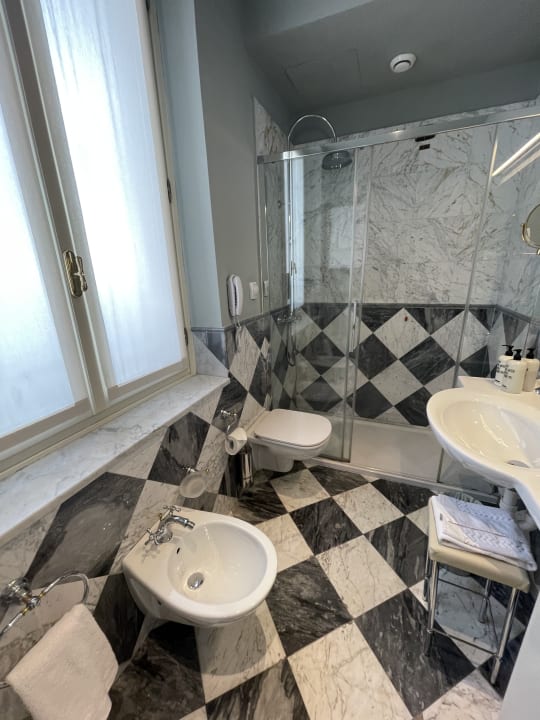 Zimmer Hotel Continental Genova