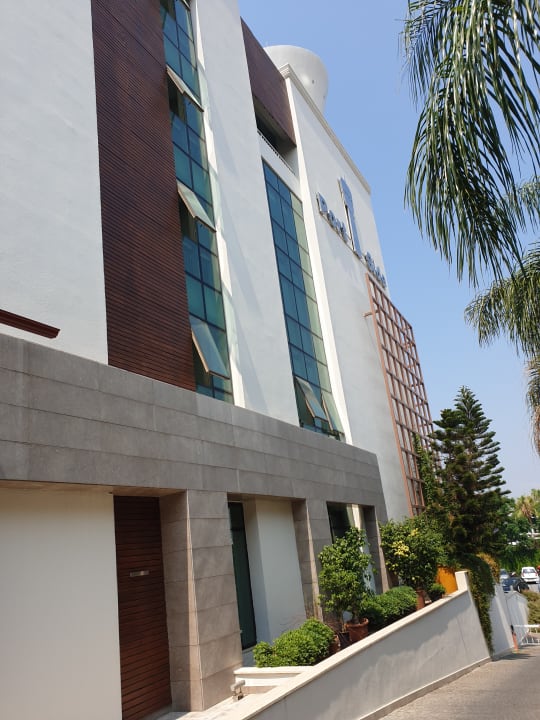 Außenansicht Port Side Resort Hotel