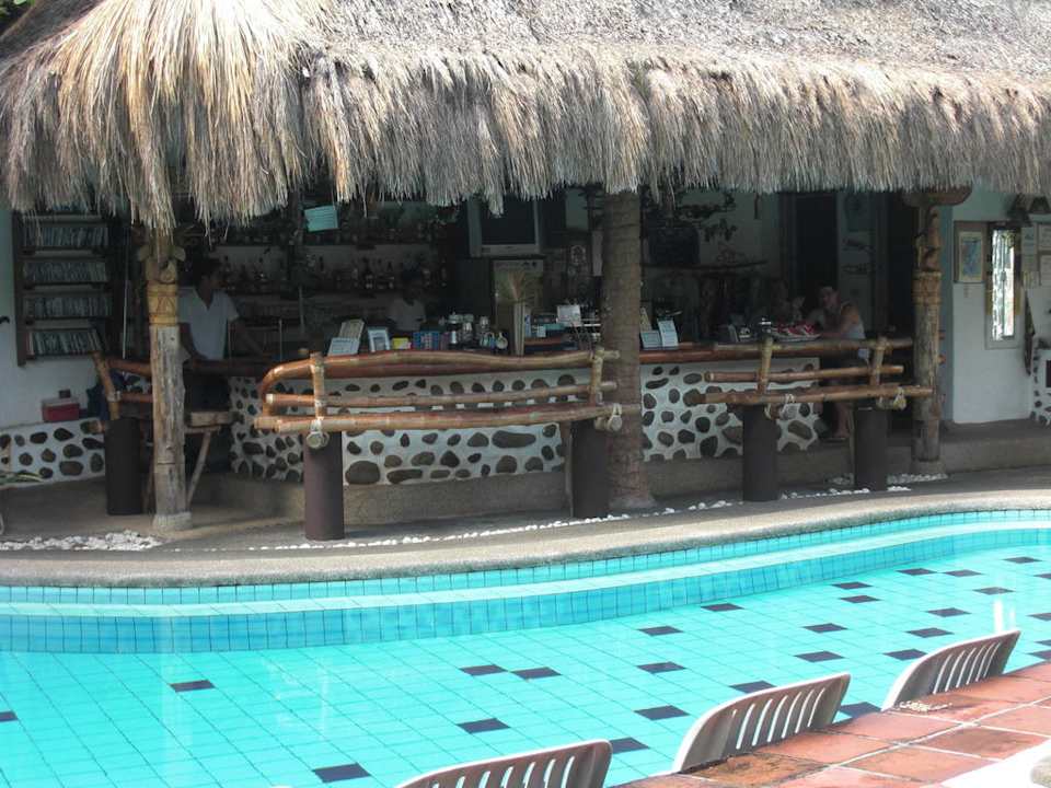 Pool mit Bar Hotel El Dorado Beach Resort