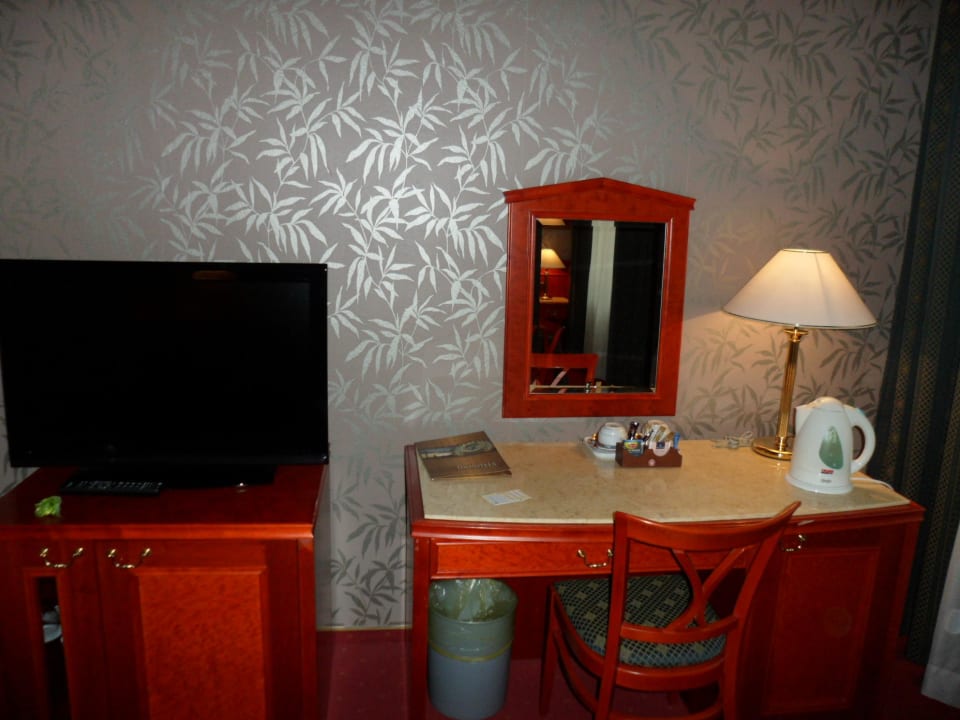 Вид номера Hotel Carlton