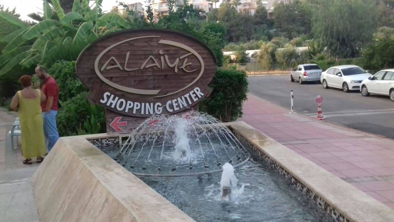 Shoppingcenter des Hotels Alaiye Resort & Spa
