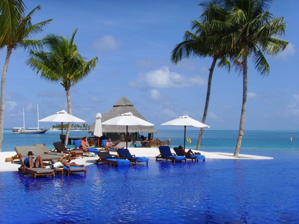 Pool Conrad Maldives Rangali Island