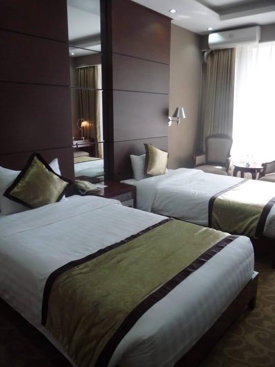 Betten Bayangol Hotel