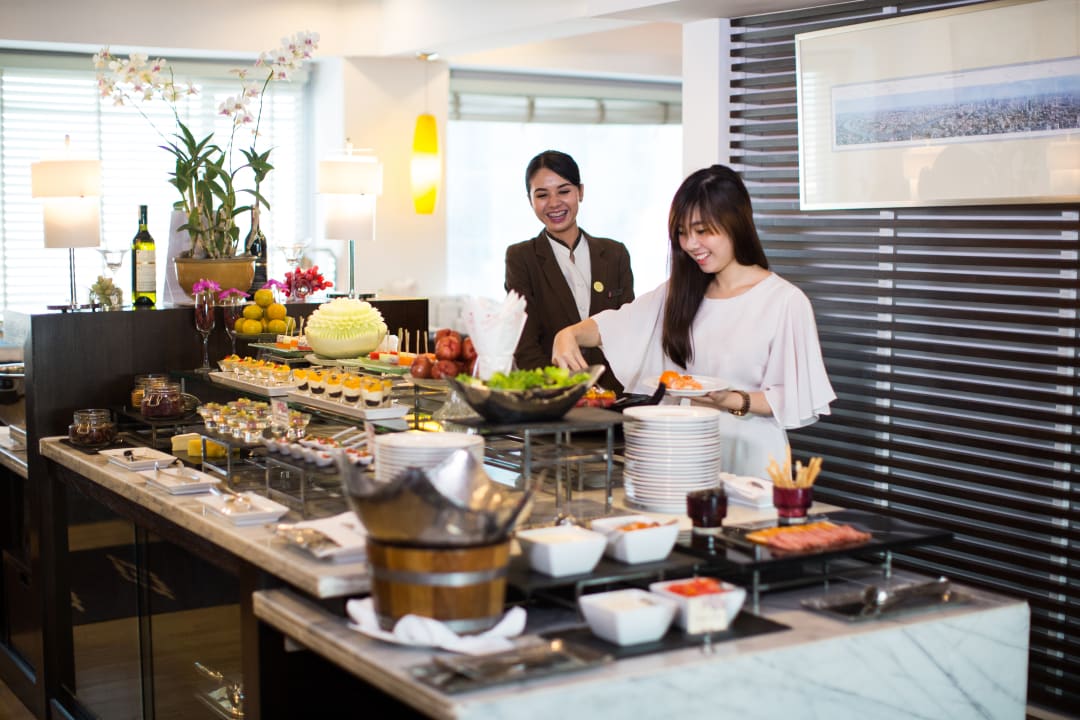 Lobby Ramada Plaza by Wyndham Bangkok Menam Riverside
