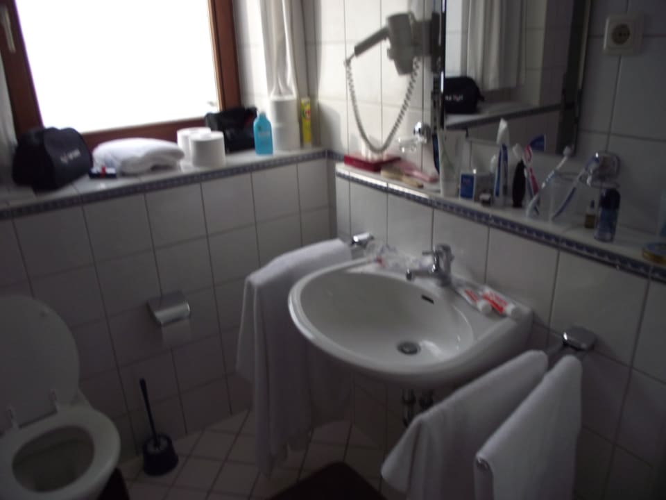 Bad im Familienzimmer Landhotel Magdalenenhof