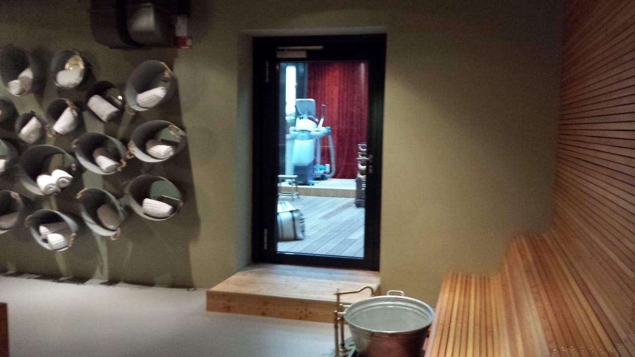 Umkleide Wellnessbereich 25hours Hotel Wien beim MuseumsQuartier