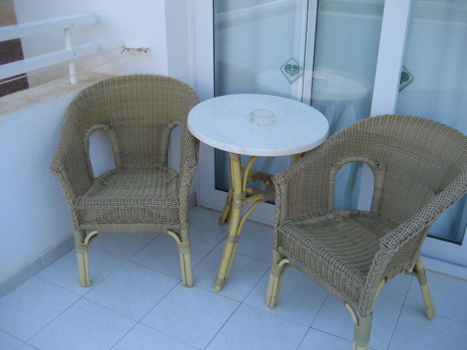 Terrasse eines Doppelzimmers Protur Vista Badia Aparthotel