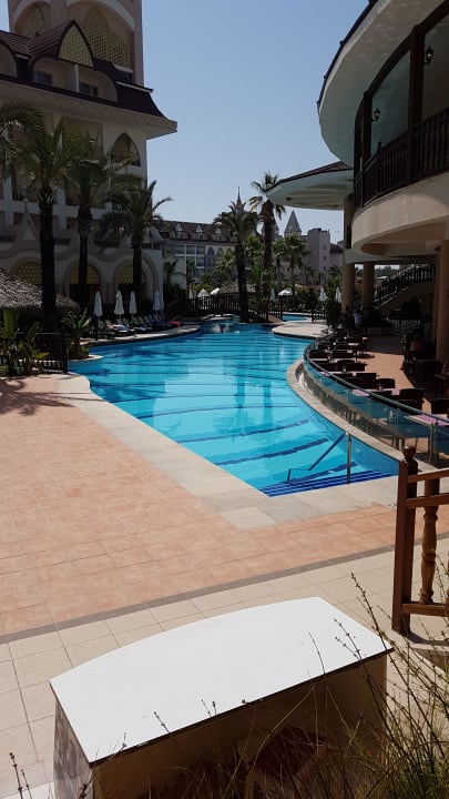 Schöner Pool super  Well Palace Side