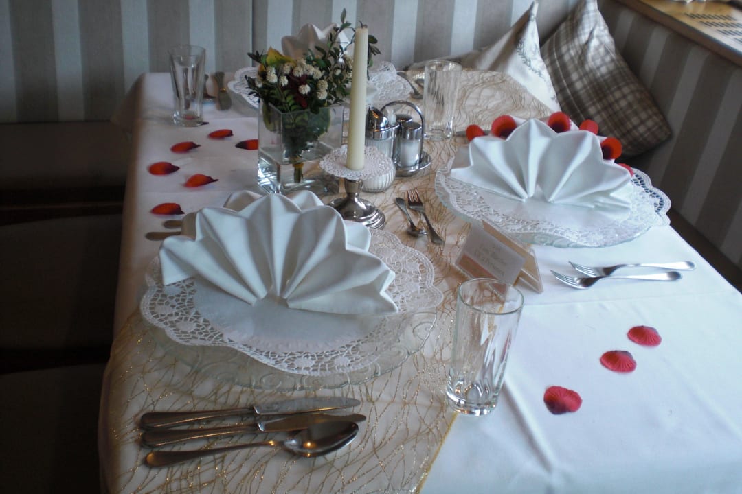 Feierliche Geburtstags Tafel Hotel Central