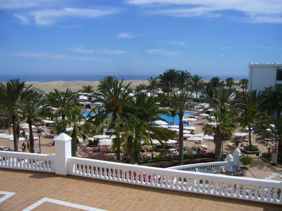 Wunderbarer Blick auf Pool und Dünen Hotel Riu Palace Maspalomas Adults Only