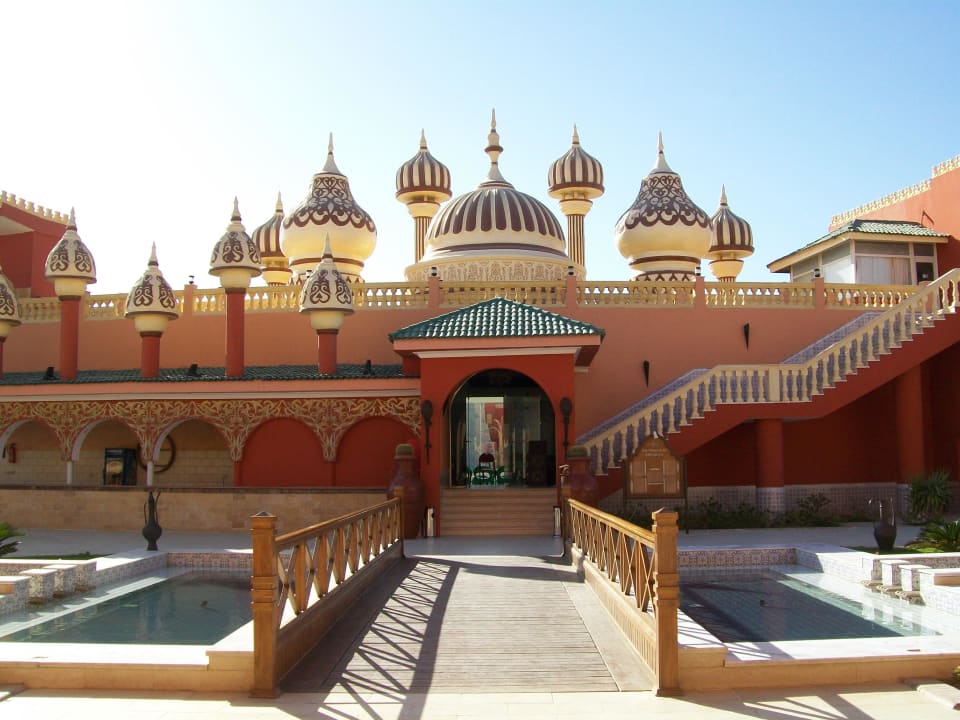 Wejście do amfiteatru Pickalbatros Alf Leila Wa Leila Resort - Neverland Hurghada