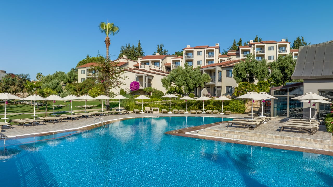 Pool Arum Barut Collection