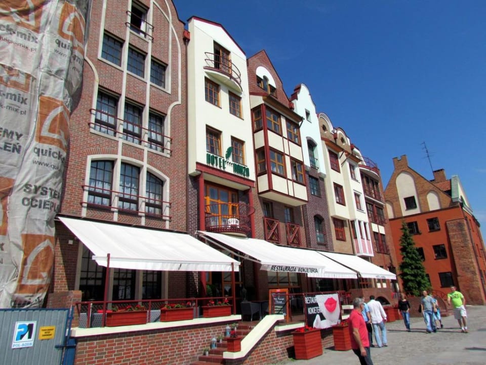 Walkway view Hotel Hanza
