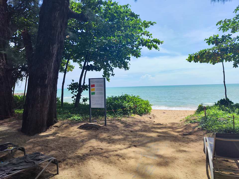 Strand X10 Khaolak Resort