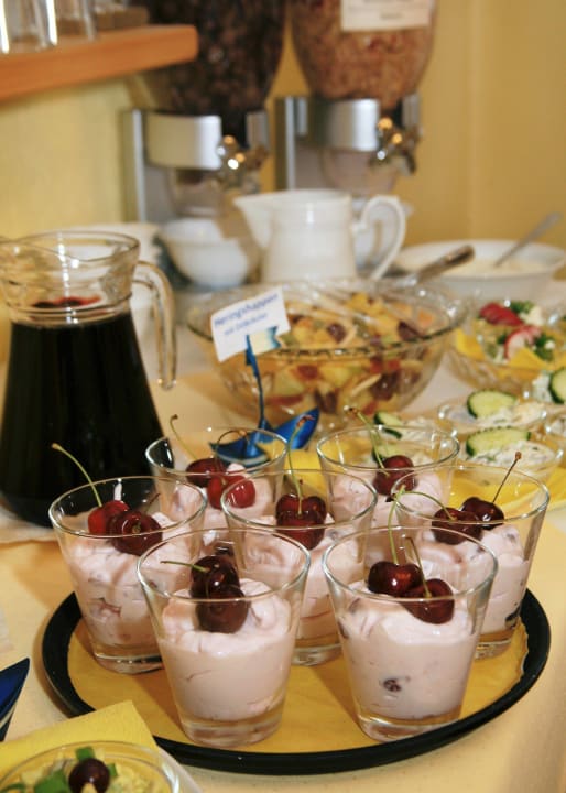 Teil des Büffets Pension Kleine Insel®