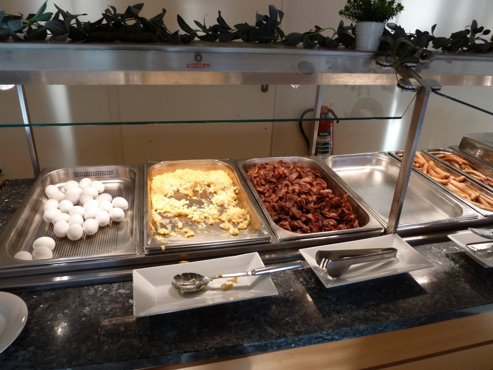 Frühstücksbüffet AHORN Panorama Hotel Oberhof