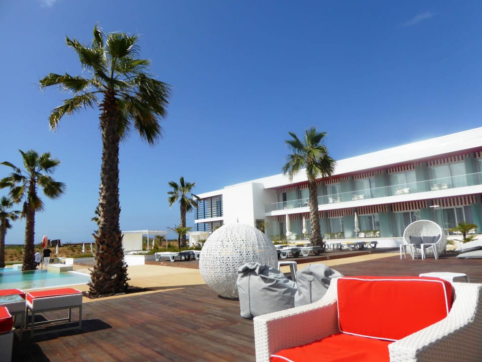 V .der Bar auf rote Sitzecke Pestana Alvor South Beach