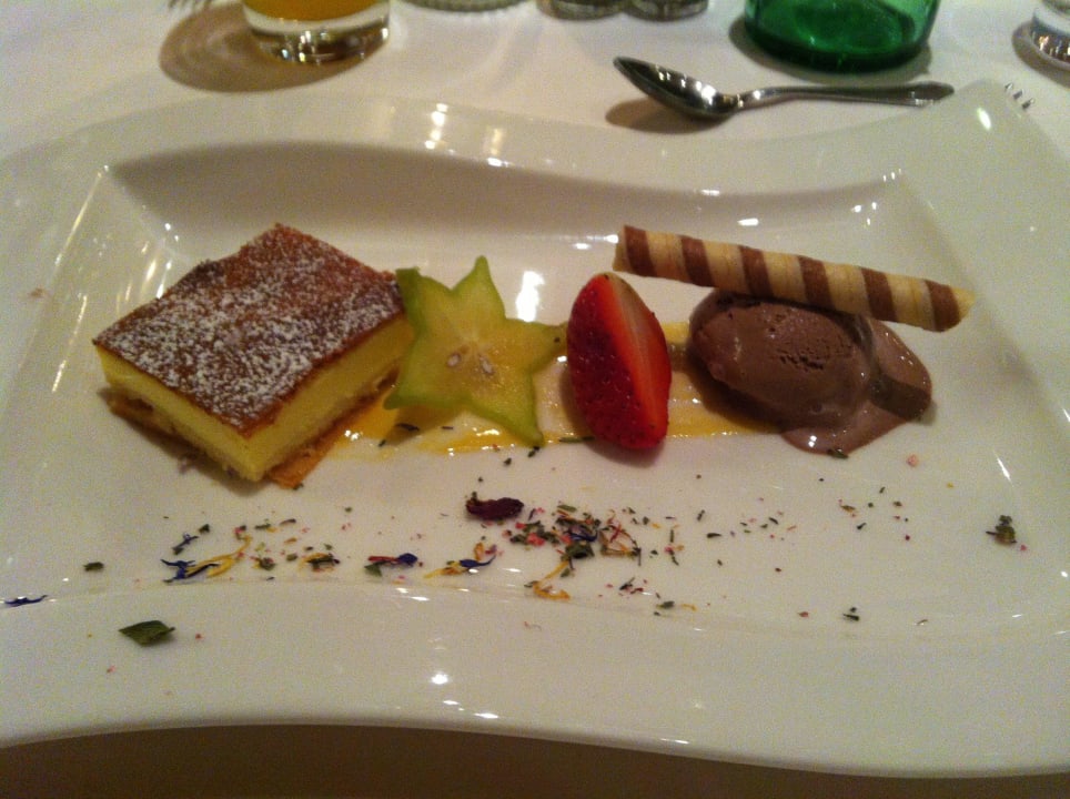 Nachtisch, Topfenkuchen Hotel Tauernhof