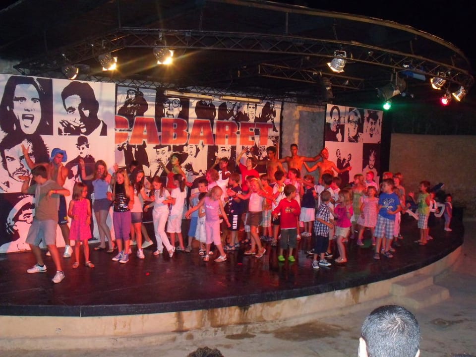 Animationsprogramm im Theater Djerba Castille