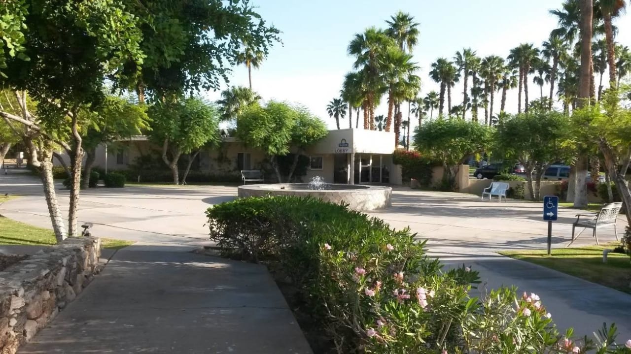 Gartenanlage Hotel Days Inn Palm Springs