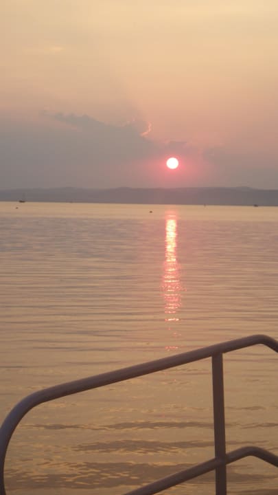 Sonnenuntergang Hotel Holiday
